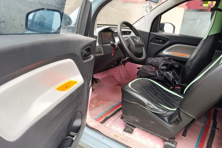 Used Wuling Hongguang MINIEV 2020 Freedom Version Lithium Iron Phosphate Driver Seat