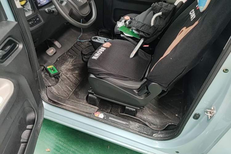 Used Wuling Hongguang MINIEV 2020 Freedom Version Lithium Iron Phosphate Driver Seat