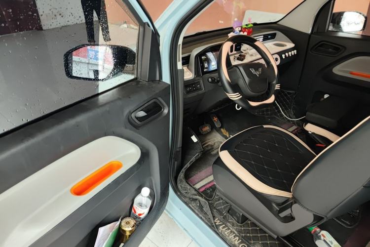 Used Wuling Hongguang MINIEV 2020 Easy Version Lithium-Ion Battery Driver Seat