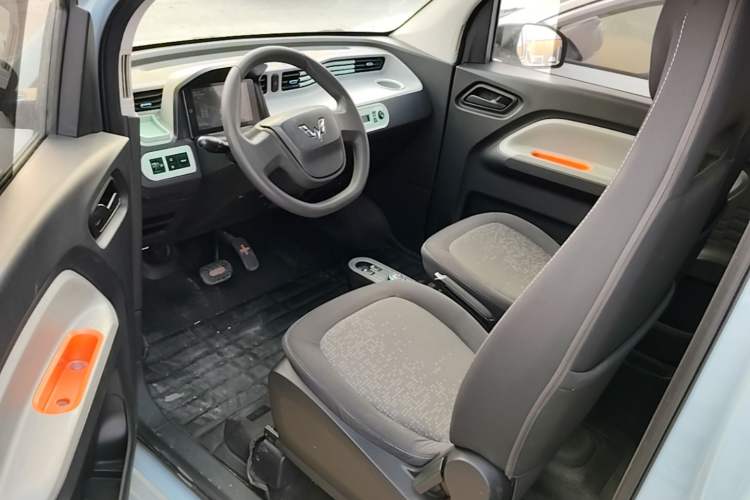 Used Wuling Hongguang MINIEV 2020 Freedom Version Lithium Iron Phosphate Driver Seat