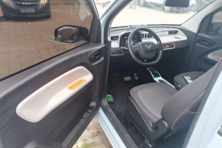 Used Wuling Hongguang MINIEV 2020 Enjoyment Model Lithium Iron Phosphate Driver Seat