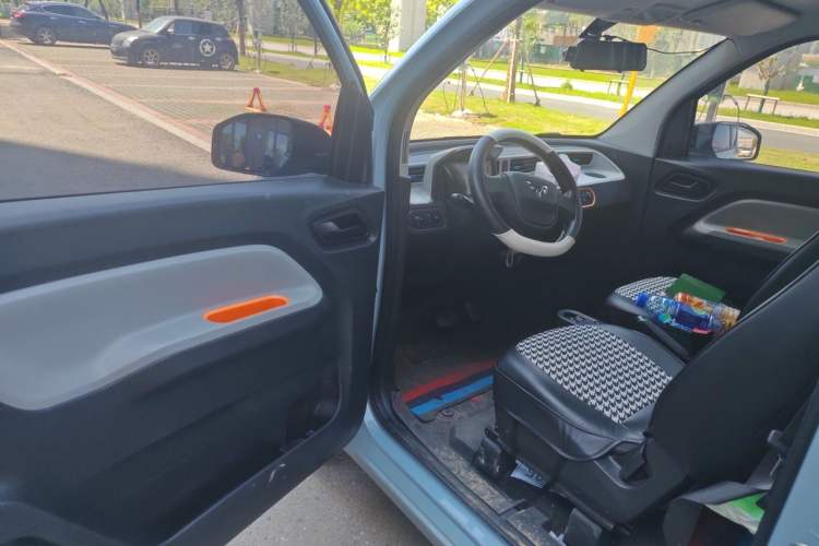 Used Wuling Hongguang MINIEV 2020 Freedom Version Lithium Iron Phosphate Driver Seat