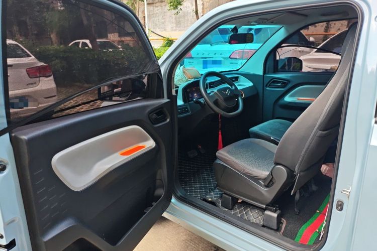 Used Wuling Hongguang MINIEV 2020 Zizai Version Lithium-NMC Driver Seat