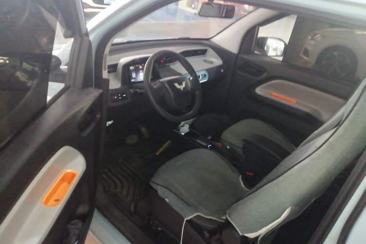 Used Wuling Hongguang MINIEV 2020 Freedom Version Lithium Iron Phosphate Driver Seat