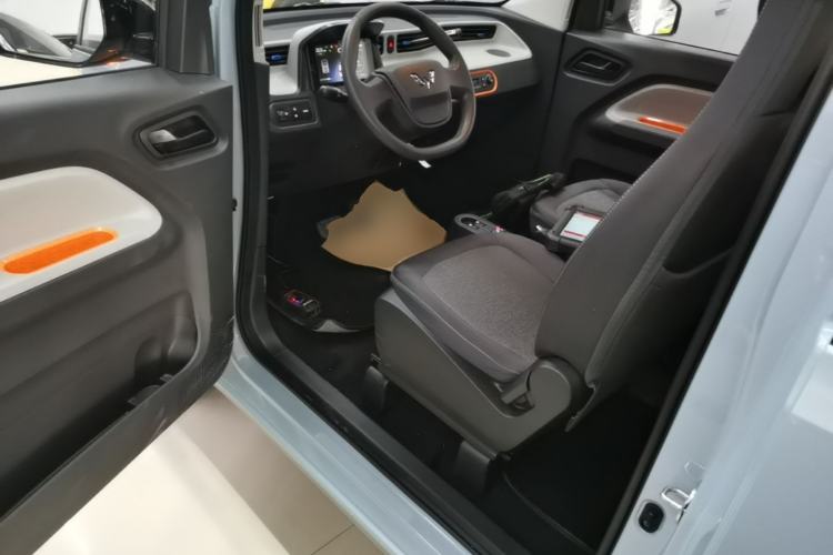 Used Wuling Hongguang MINIEV 2020 Freedom Version Lithium Iron Phosphate Driver Seat