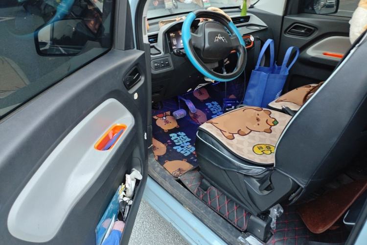 Used Wuling Hongguang MINIEV 2020 Zizai Version Lithium-NMC Driver Seat