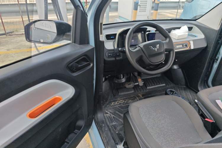 Used Wuling Hongguang MINIEV 2020 Enjoyment Model Lithium Iron Phosphate Driver Seat