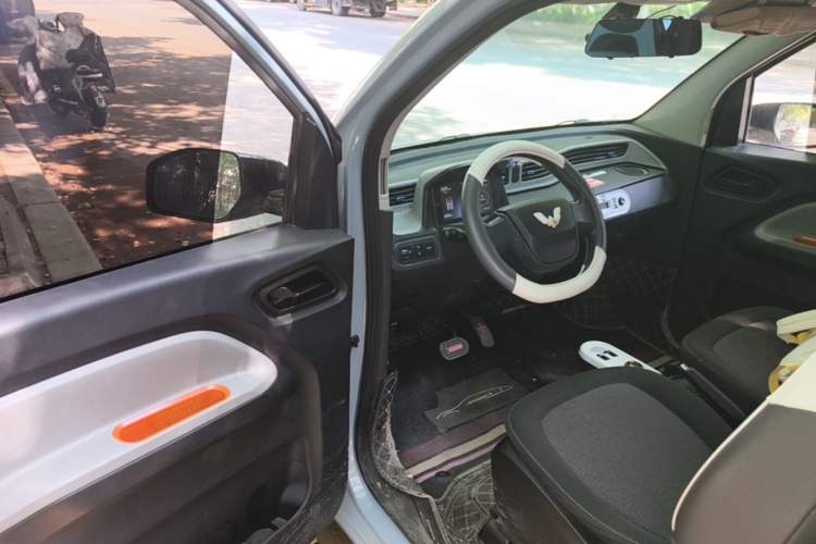 Used Wuling Hongguang MINIEV 2020 Enjoyment Model Lithium Iron Phosphate Driver Seat