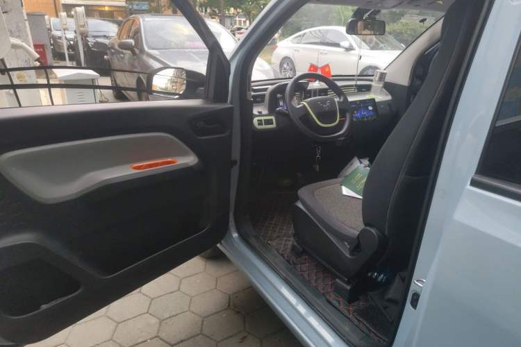 Used Wuling Hongguang MINIEV 2020 Zizai Version Lithium-NMC Driver Seat
