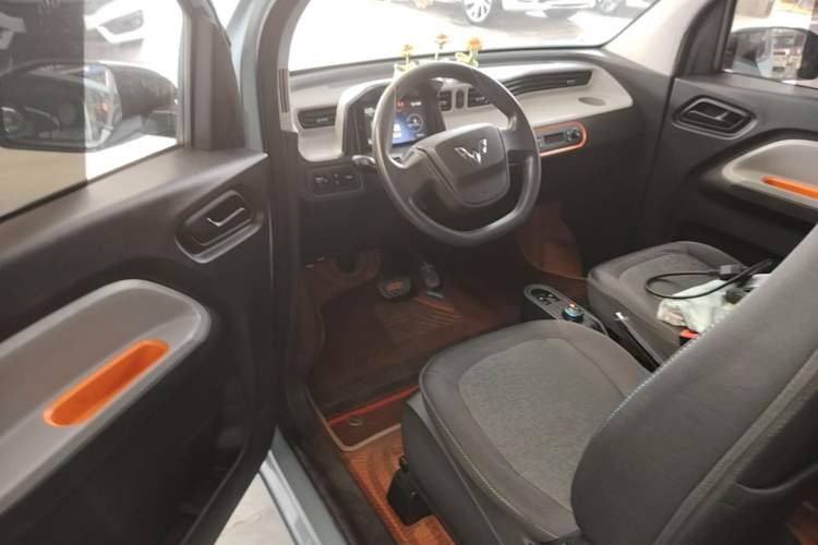 Used Wuling Hongguang MINIEV 2020 Freedom Version Lithium Iron Phosphate Driver Seat