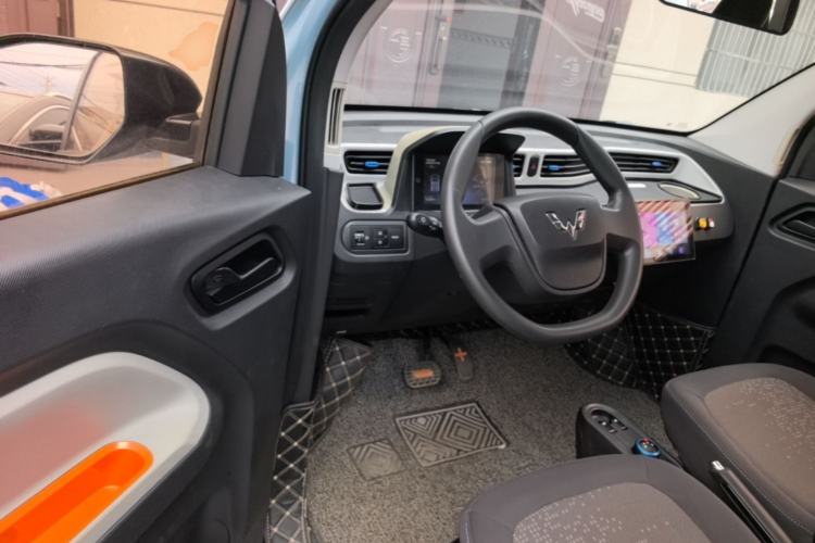Used Wuling Hongguang MINIEV 2020 Zizai Version Lithium-NMC Driver Seat