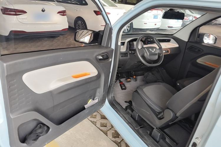 Used Wuling Hongguang MINIEV 2020 Zizai Version Lithium-NMC Driver Seat