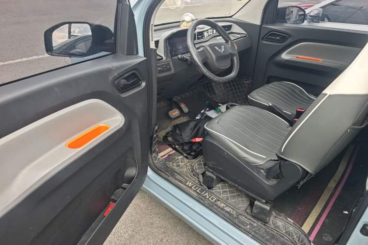 Used Wuling Hongguang MINIEV 2020 Enjoyment Model Lithium Iron Phosphate Driver Seat