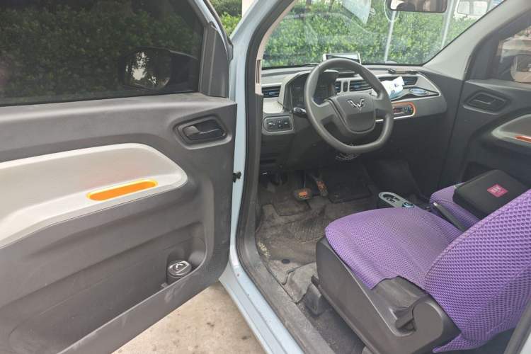 Used Wuling Hongguang MINIEV 2020 Enjoyment Model Lithium Iron Phosphate Driver Seat