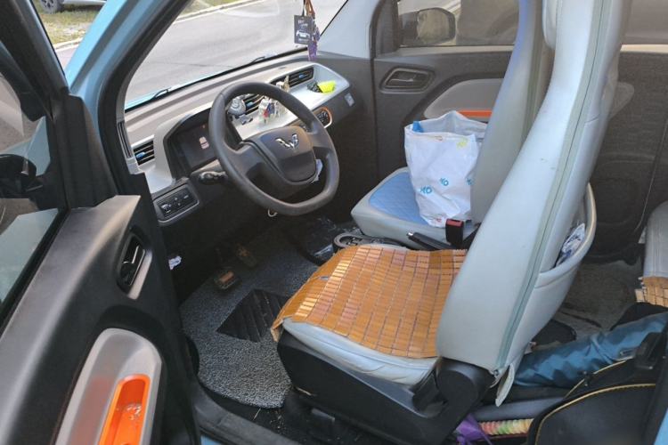 Used Wuling Hongguang MINIEV 2020 Zizai Version Lithium-NMC Driver Seat