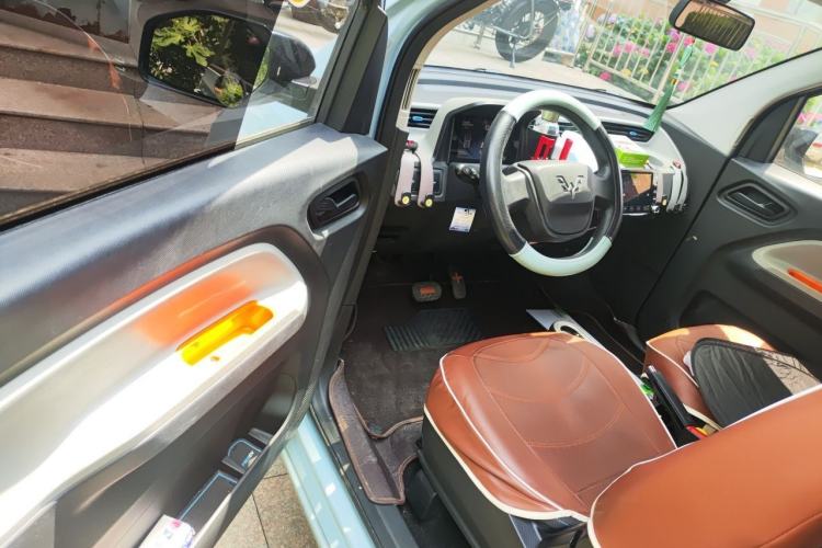 Used Wuling Hongguang MINIEV 2020 Zizai Version Lithium-NMC Driver Seat