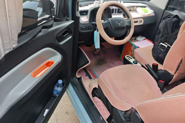 Used Wuling Hongguang MINIEV 2020 Enjoyment Model Lithium Iron Phosphate Driver Seat