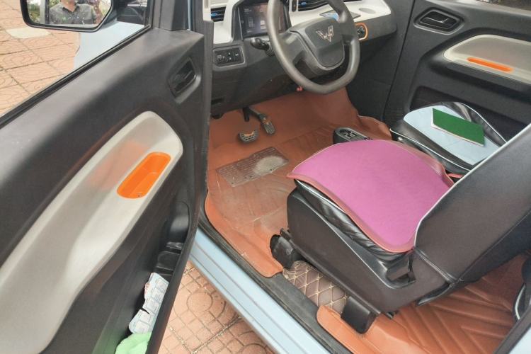 Used Wuling Hongguang MINIEV 2020 Freedom Version Lithium Iron Phosphate Driver Seat