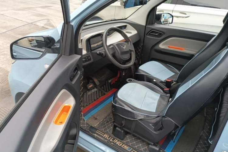 Used Wuling Hongguang MINIEV 2020 Freedom Version Lithium Iron Phosphate Driver Seat