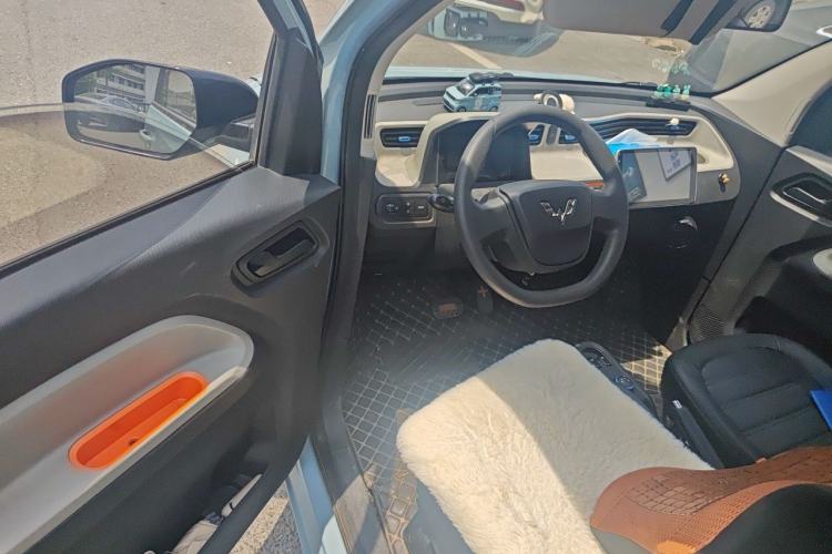 Used Wuling Hongguang MINIEV 2020 Zizai Version Lithium-NMC Driver Seat