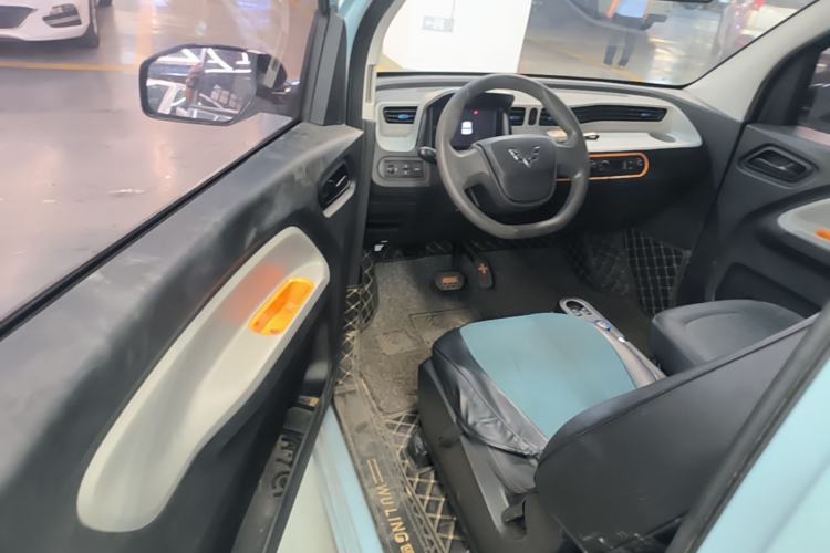 Used Wuling Hongguang MINIEV 2020 Freedom Version Lithium Iron Phosphate Driver Seat