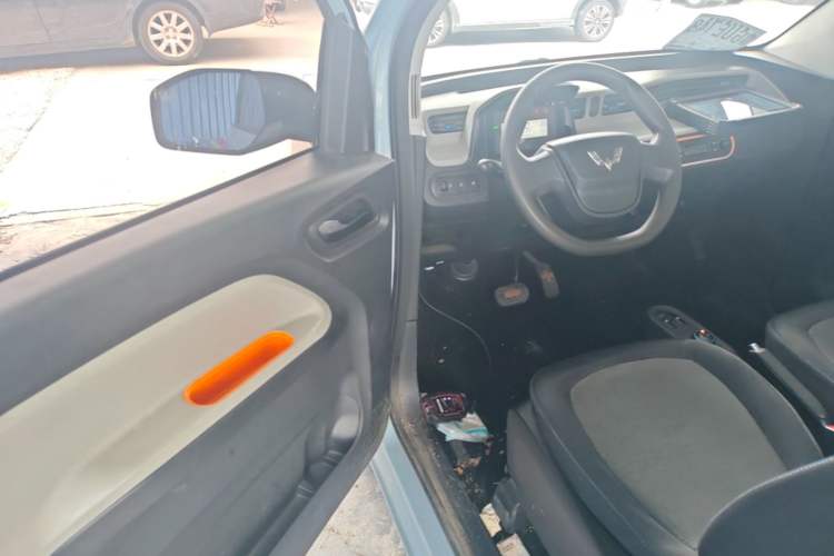 Used Wuling Hongguang MINIEV 2020 Easy Version Lithium-Ion Battery Driver Seat