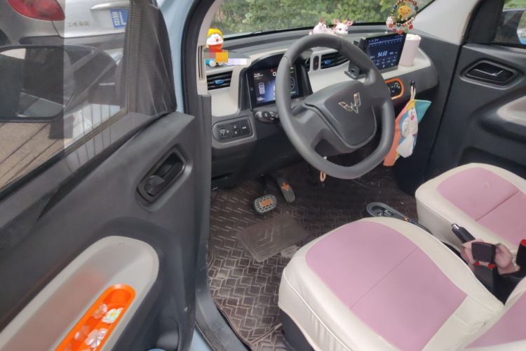 Used Wuling Hongguang MINIEV 2020 Freedom Version Lithium Iron Phosphate Driver Seat