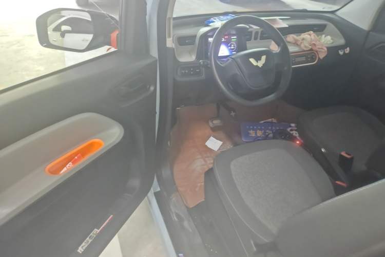 Used Wuling Hongguang MINIEV 2020 Zizai Version Lithium-NMC Driver Seat