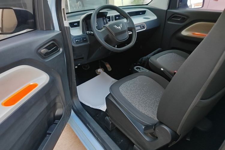 Used Wuling Hongguang MINIEV 2020 Zizai Version Lithium-NMC Driver Seat