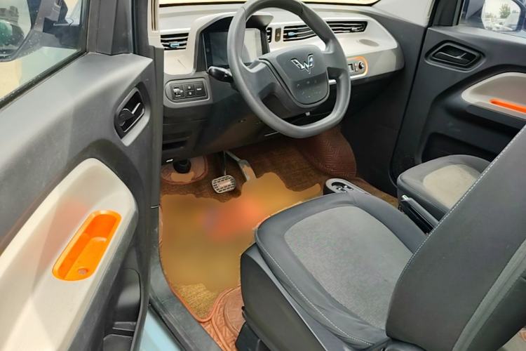 Used Wuling Hongguang MINIEV 2020 Freedom Version Lithium Iron Phosphate Driver Seat