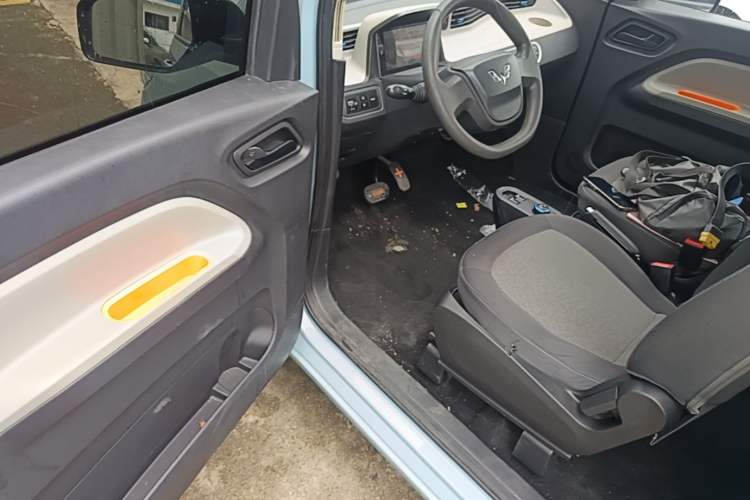Used Wuling Hongguang MINIEV 2020 Enjoyment Model Lithium Iron Phosphate Driver Seat