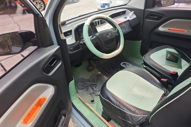 Used Wuling Hongguang MINIEV 2020 Freedom Version Lithium Iron Phosphate Driver Seat