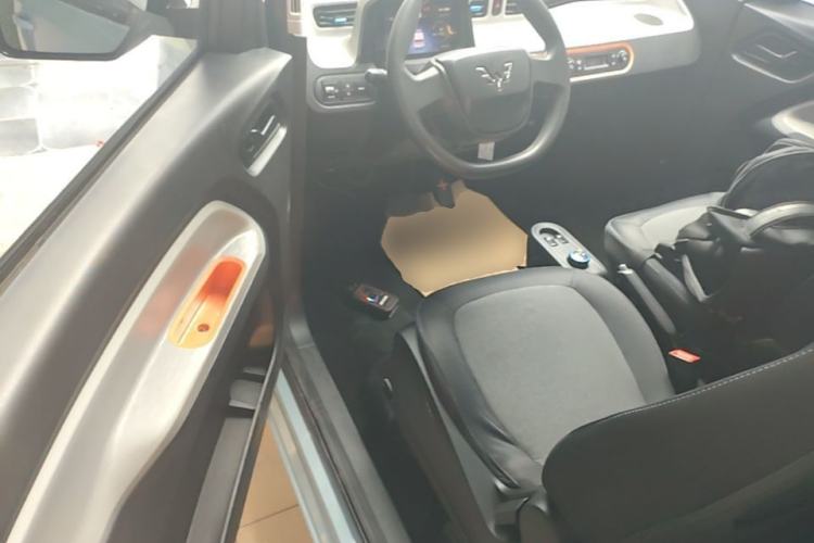 Used Wuling Hongguang MINIEV 2020 Freedom Version Lithium Iron Phosphate Driver Seat
