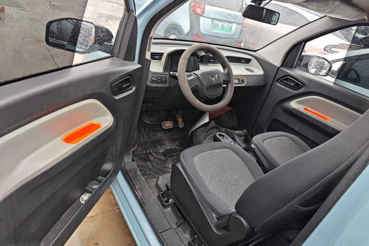 Used Wuling Hongguang MINIEV 2020 Zizai Version Lithium-NMC Driver Seat