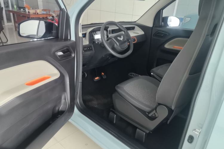 Used Wuling Hongguang MINIEV 2020 Lite Version Lithium Iron Phosphate Driver Seat