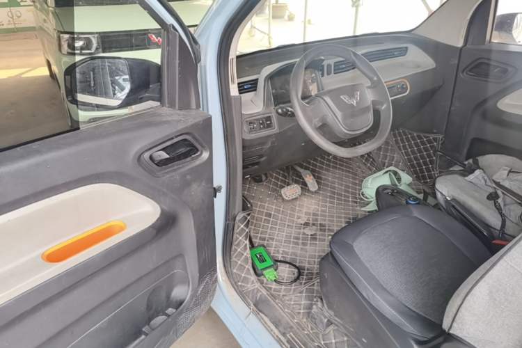 Used Wuling Hongguang MINIEV 2020 Freedom Version Lithium Iron Phosphate Driver Seat
