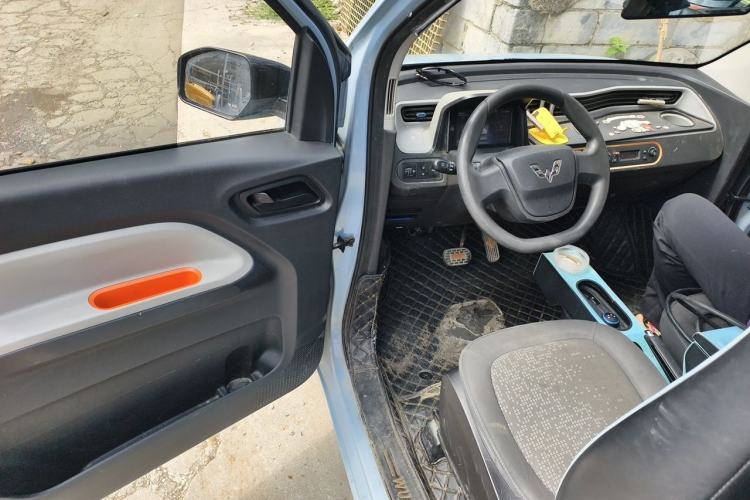 Used Wuling Hongguang MINIEV 2020 Freedom Version Lithium Iron Phosphate Driver Seat