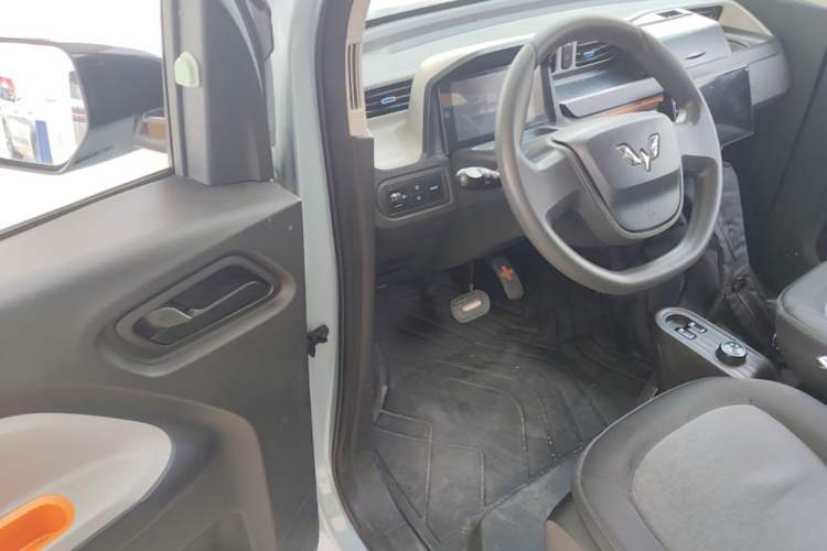Used Wuling Hongguang MINIEV 2020 Enjoyment Model Lithium Iron Phosphate Driver Seat