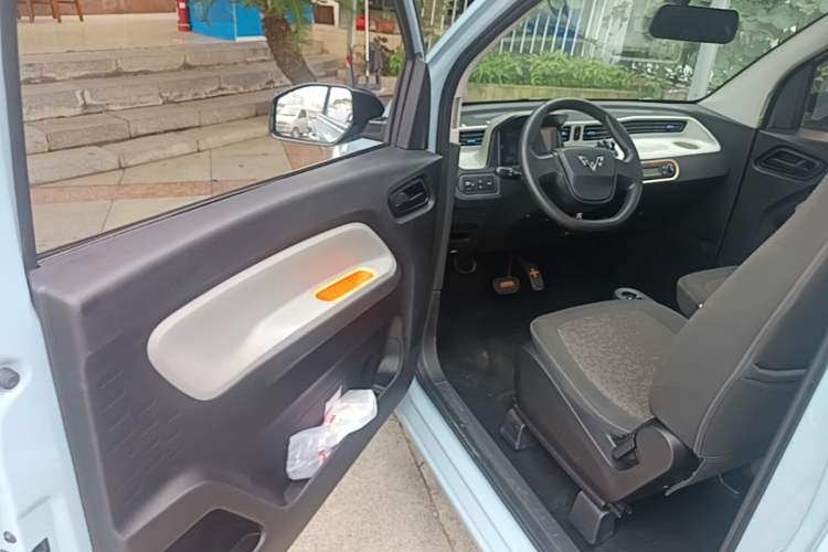 Used Wuling Hongguang MINIEV 2020 Easy Version Lithium-Ion Battery Driver Seat
