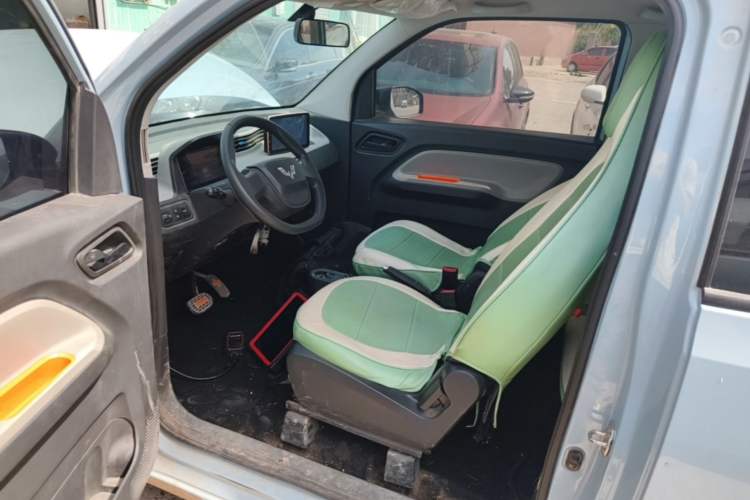 Used Wuling Hongguang MINIEV 2020 Enjoyment Model Lithium Iron Phosphate Driver Seat