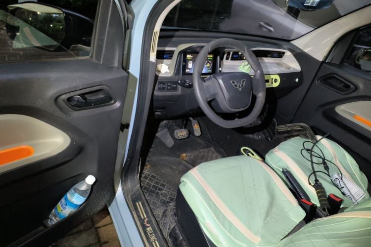 Used Wuling Hongguang MINIEV 2020 Freedom Version Lithium Iron Phosphate Driver Seat