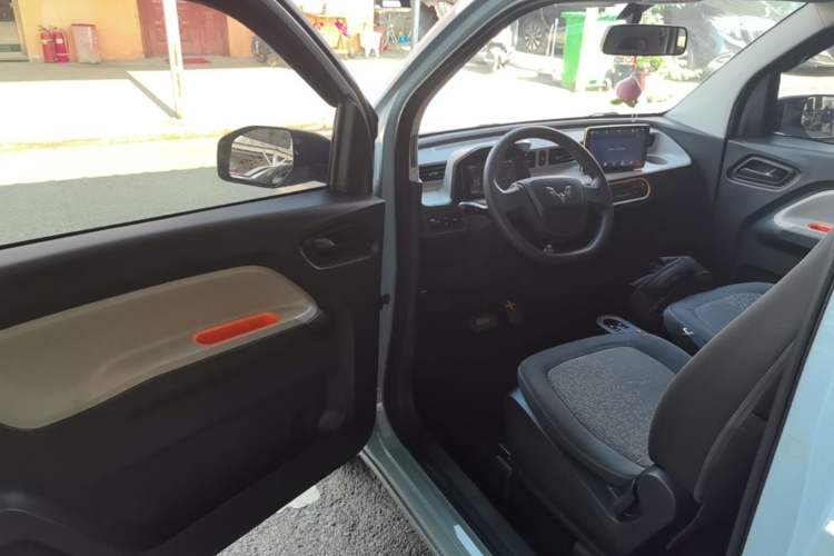 Used Wuling Hongguang MINIEV 2020 Freedom Version Lithium Iron Phosphate Driver Seat