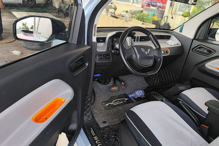 Used Wuling Hongguang MINIEV 2020 Enjoyment Model Lithium Iron Phosphate Driver Seat