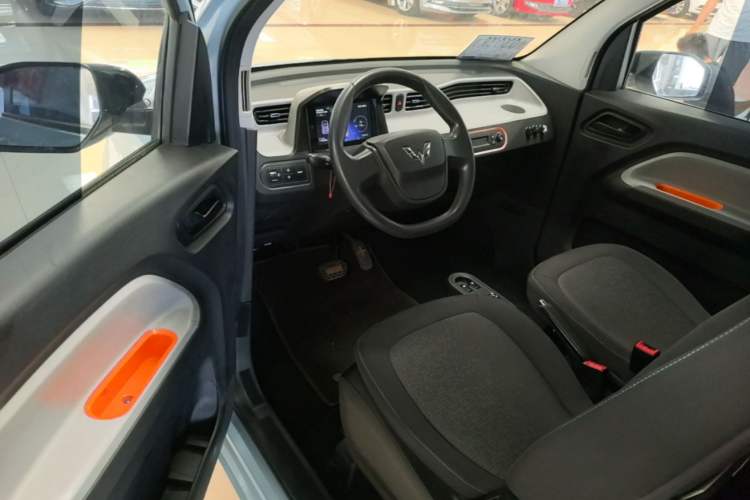 Used Wuling Hongguang MINIEV 2020 Freedom Version Lithium Iron Phosphate Driver Seat