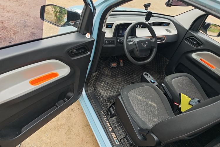 Used Wuling Hongguang MINIEV 2020 Enjoyment Model Lithium Iron Phosphate Driver Seat