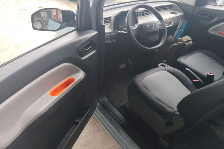 Used Wuling Hongguang MINIEV 2020 Enjoyment Model Lithium Iron Phosphate Driver Seat