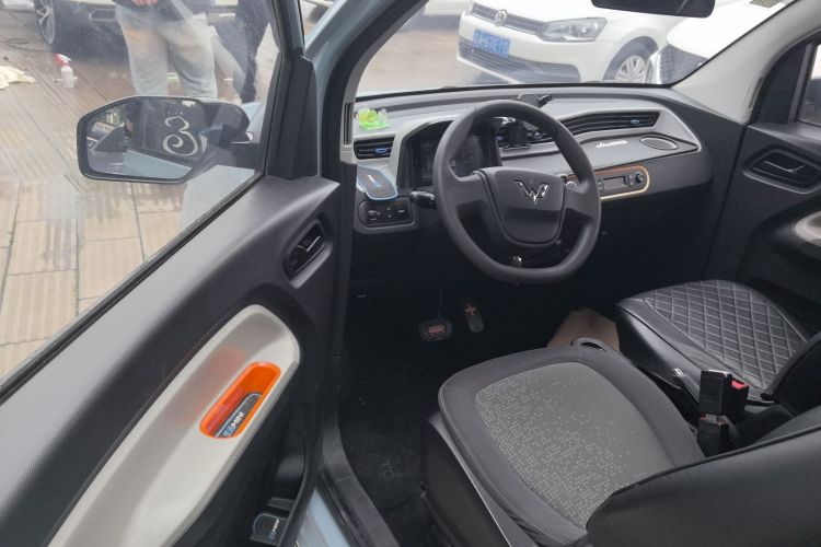 Used Wuling Hongguang MINIEV 2020 Freedom Version Lithium Iron Phosphate Driver Seat