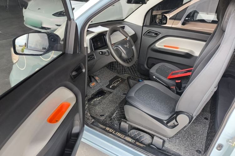 Used Wuling Hongguang MINIEV 2020 Freedom Version Lithium Iron Phosphate Driver Seat