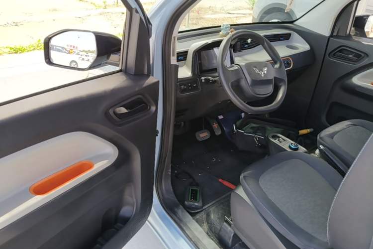 Used Wuling Hongguang MINIEV 2020 Zizai Version Lithium-NMC Driver Seat
