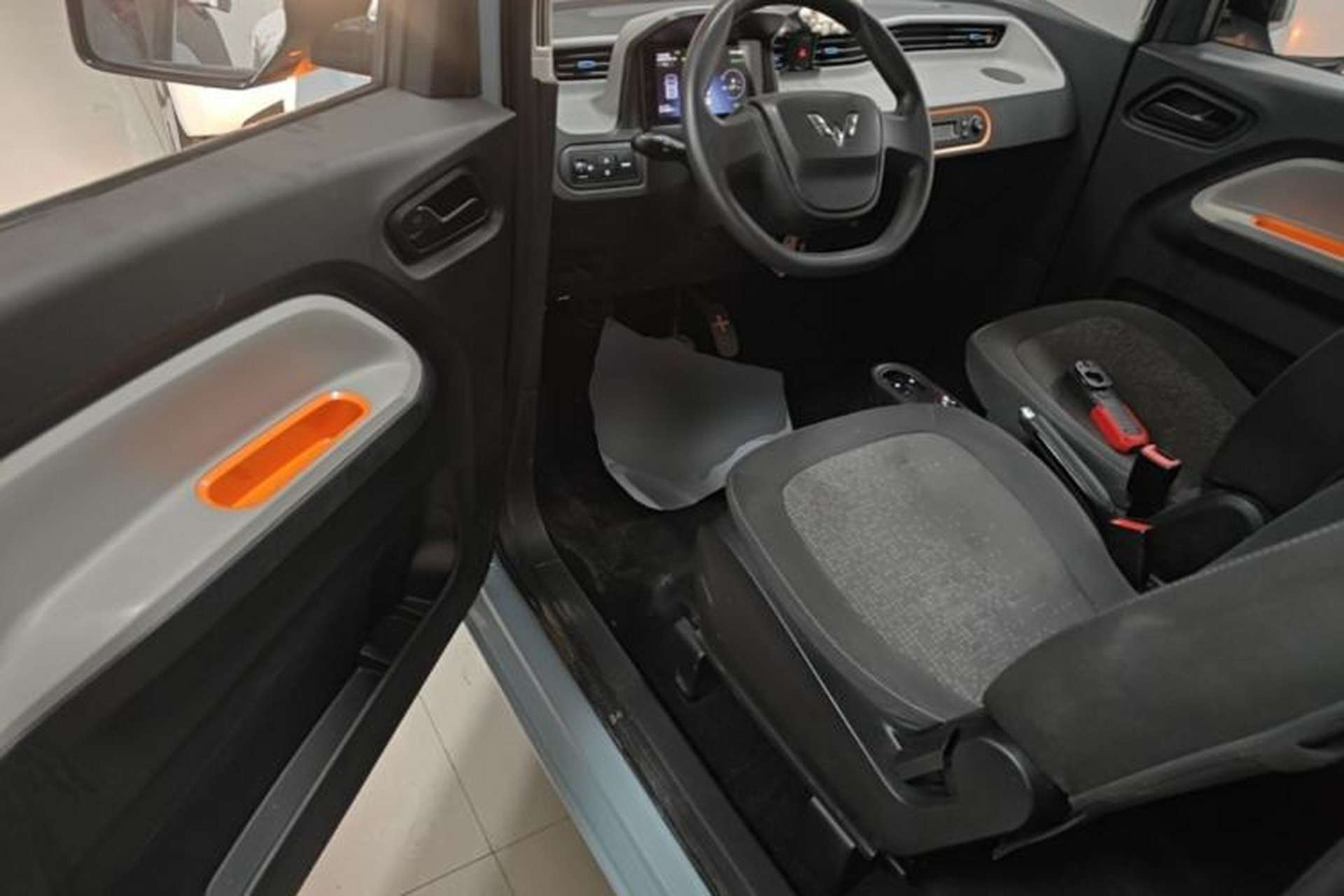 Used Wuling Hongguang MINIEV 2020 Freedom Version Lithium Iron Phosphate Driver Seat